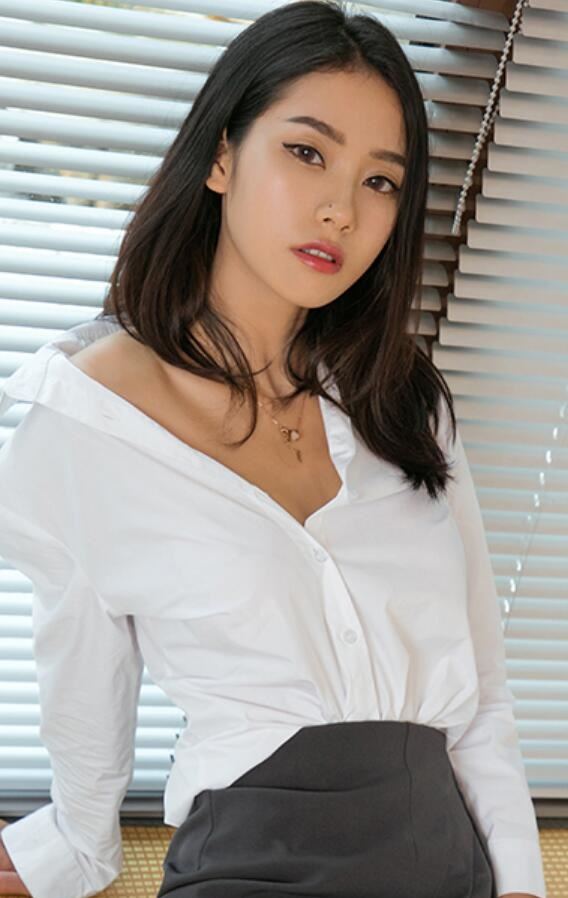 [Ugirls尤果网] 2018.08.25 NO.393 方子萱