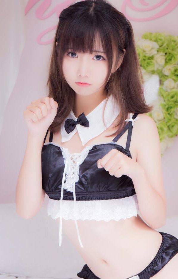 可爱人气Coser面饼仙儿 – 黑丝女仆私房