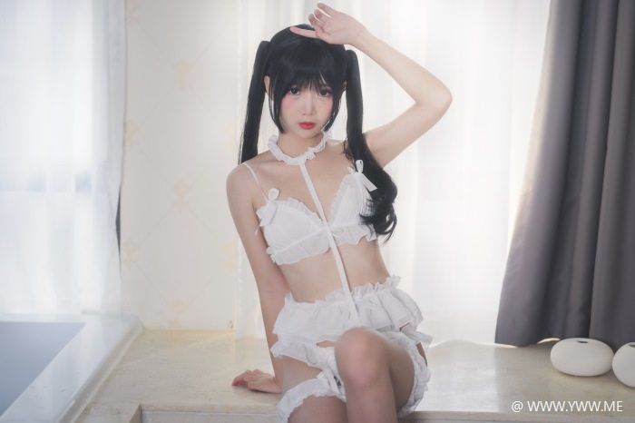 可爱人气Coser面饼仙儿 – 脑内少女 白内衣-像素点