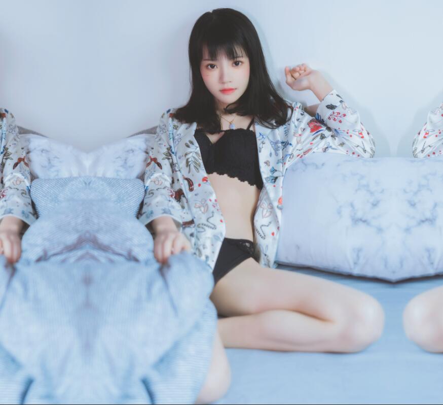 萝莉风COS 桜桃喵 – 倦