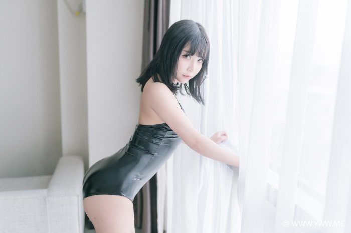微博红人Coser@抱走莫子aa – 高跟鞋-像素点