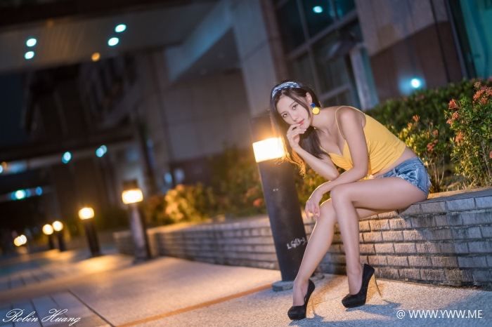 台湾美女 – 陈郁晴(羽晴Min) 板桥车站-像素点