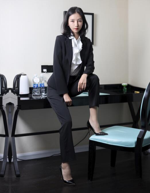 丝慕写真 SM327 天天一元 模特：茗茗 – 出差女总裁