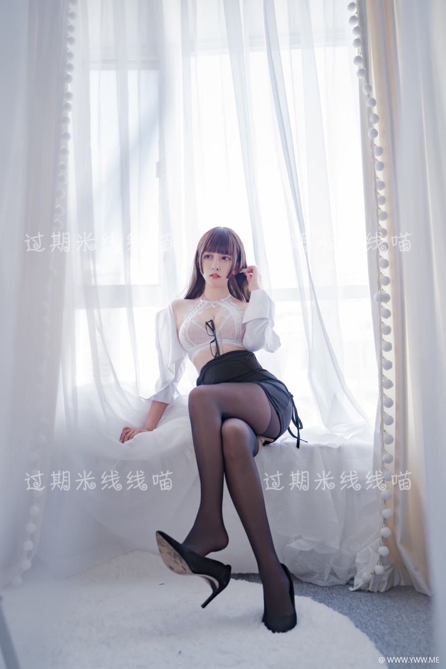 斗鱼主播@过期米线线喵 – 白色OL-像素点