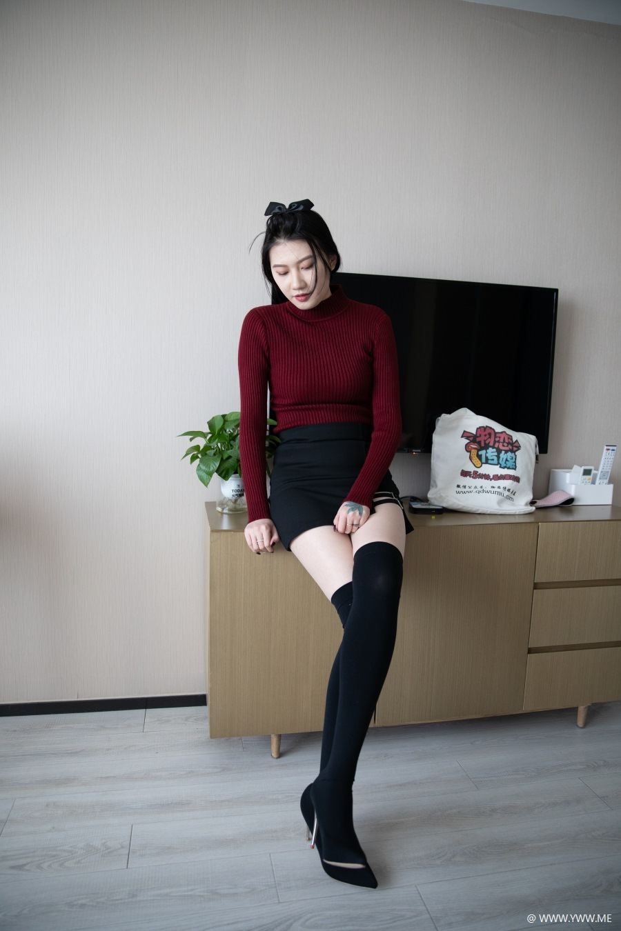 物恋传媒 NO.647 兔兔-海的背影-像素点