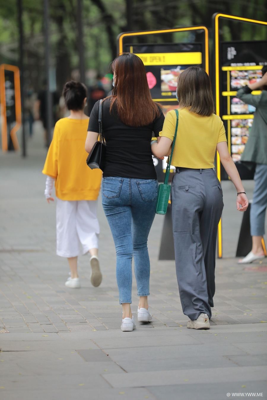 玻璃作品 丰满蓝牛小妹 写真-像素点