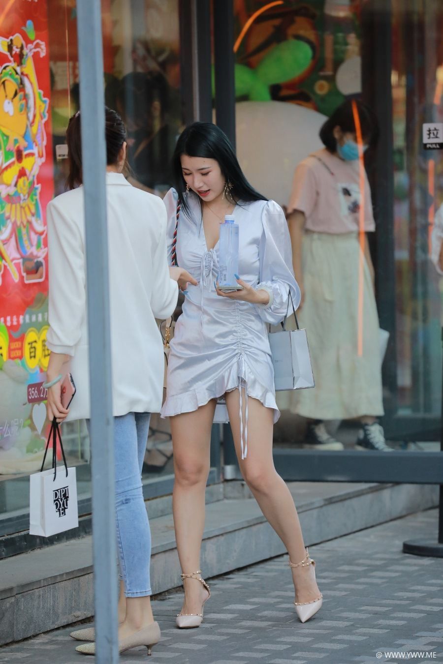 四九城嘎子街拍作品 – 长腿高跟女闺蜜 写真-像素点