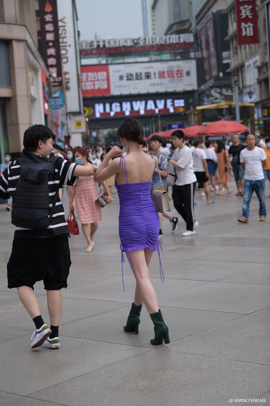视觉冲击作品 性感的吊带裙美女 写真-像素点