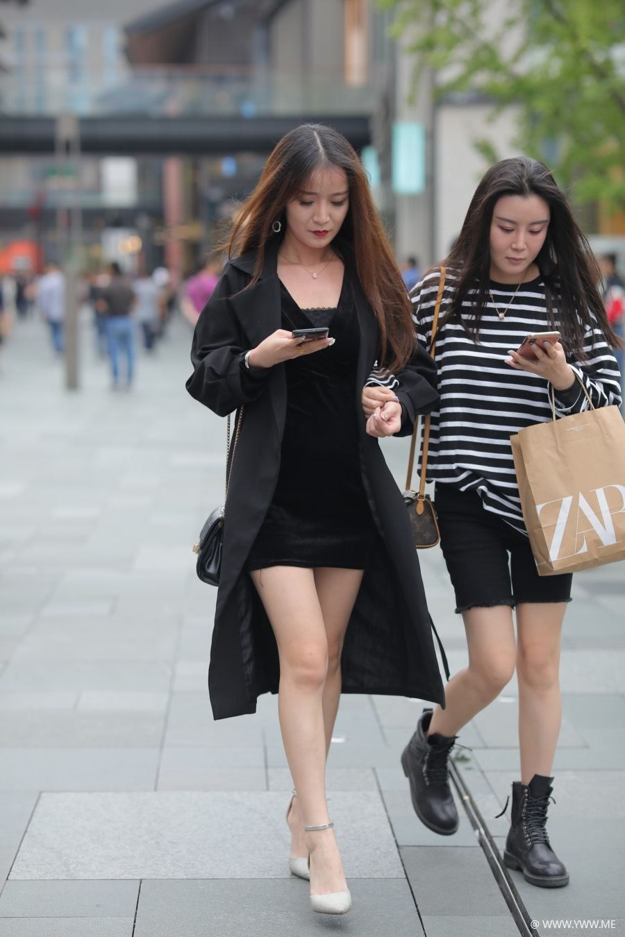 精选街拍 – 高跟美腿-像素点