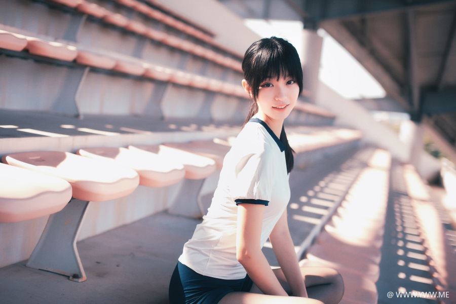 沧霁桔梗 – 黑丝体操服-像素点