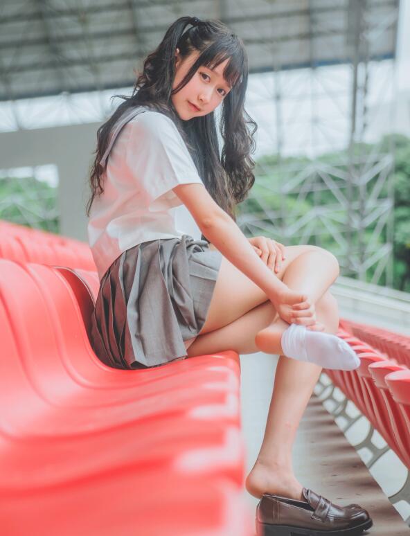萌系小姐姐木绵绵OwO – 灰色JK