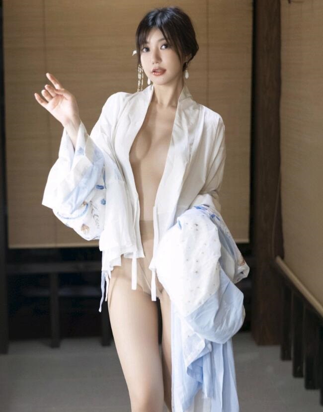 [XiuRen秀人网] 2022.09.09 No.5569 绮里嘉ula 和服美腿