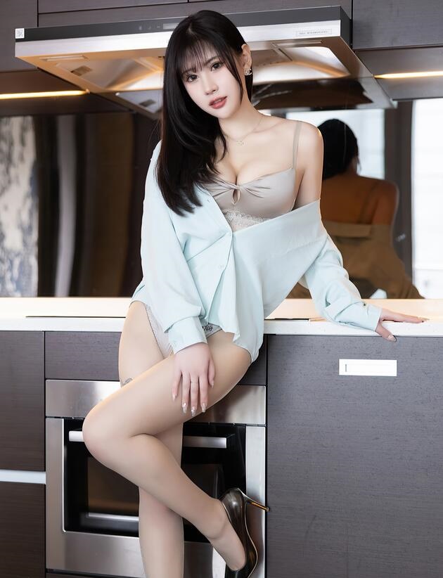 [XiuRen秀人网] 2022.09.07 No.5555 张欣欣 短裙美腿