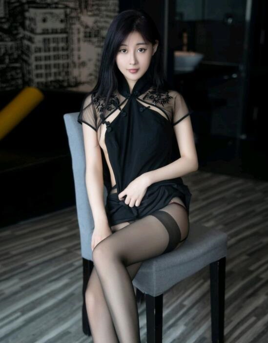[XiuRen秀人网] 2022.10.11 No.5691 顾楚楚Maily 黑丝美腿