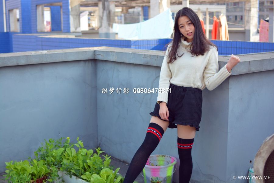 织梦行影摄影作品 NO.042 天台黑色高筒袜-像素点