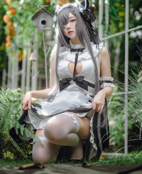 宮本桜 – 奥古斯特 女仆装