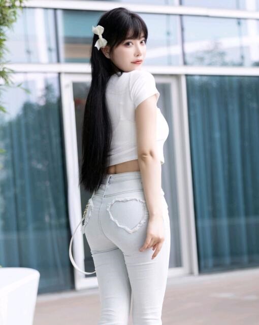 [XiuRen秀人网] 2023.05.09 No.6707 杨晨晨Yome 美腿美臀