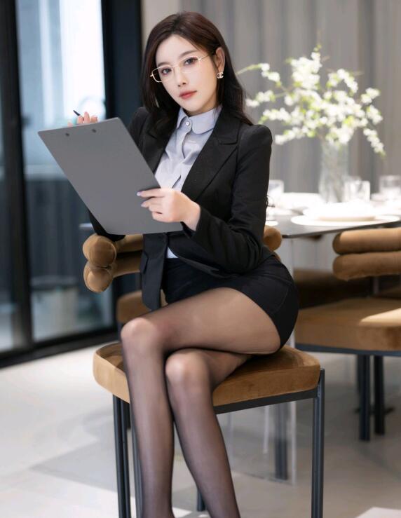 [XIAOYU语画界] 2023.06.02 VOL.1041 杨晨晨Yome 美臀黑丝
