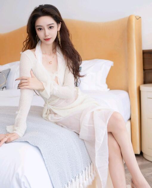 [XiuRen秀人网] 2023.11.14 No.7658 苏曼兮 长裙美腿