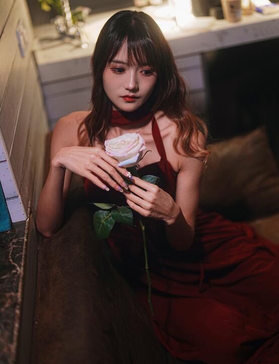 [YWW.ME] 2023.07.16 心动玫瑰 兔子Zzz不吃胡萝卜