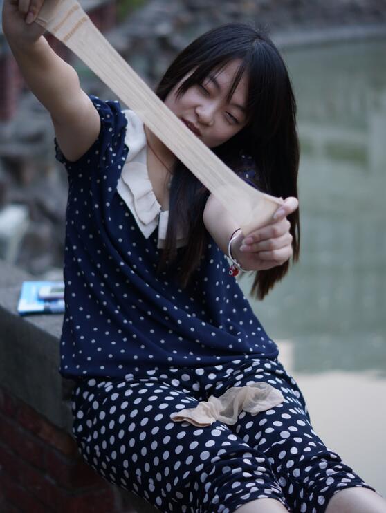 自由摄影 No.113 我不服气，我就是比你的脚大