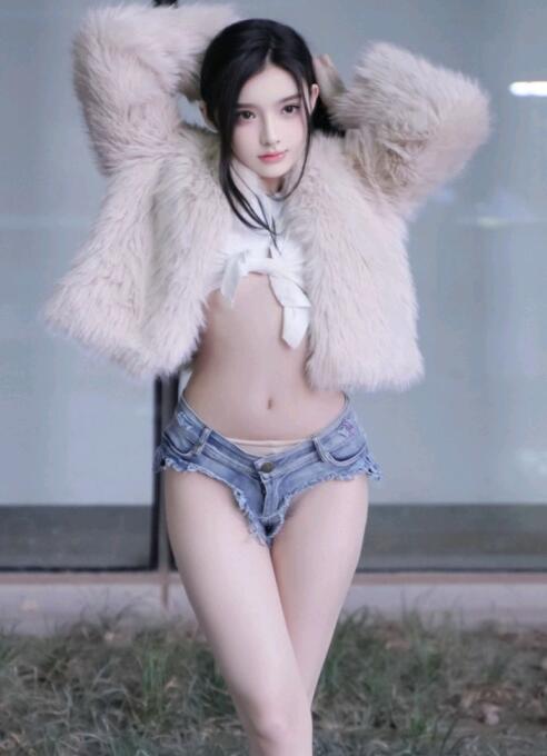 [XiuRen秀人网] 2024.03.20 No.8261 龙雪儿 清纯美腿