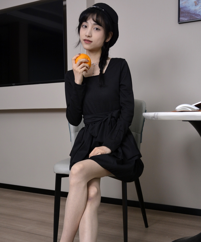 [初夏女神] 181 柒柒~《可可爱爱》是该来一套小可爱的搭配了，小帽子戴戴也挺好
